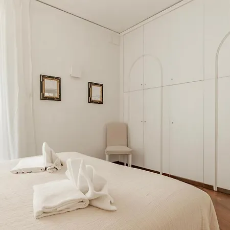Lägenhet La Dolce - Elegant Retreat In The Heart Of