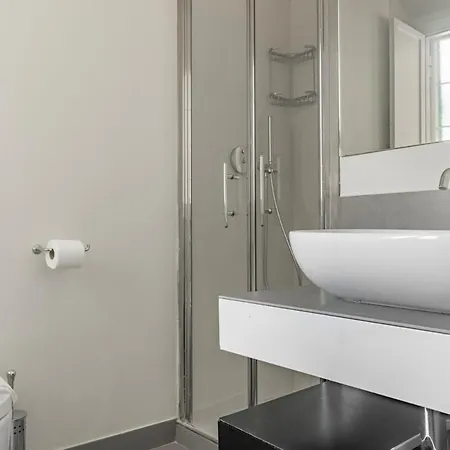 Apartment La Dolce - Elegant Retreat In The Heart Of