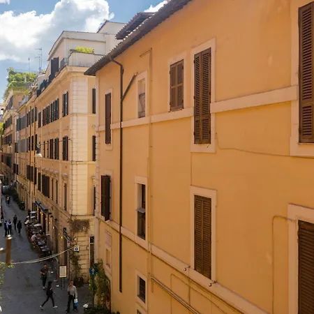 Apartment La Dolce - Elegant Retreat In The Heart Of Rome